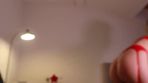 Snapshot of ella_twinkle chatting on February 23, 2025, 10:31 pm Ella online show from February 23, 2025, 10:31 pm