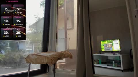 Snapshot of ella_vee chatting on September 26, 2025, 5:11 am ella_vee online show from September 26, 2025, 5:11 am