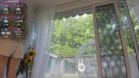 Snapshot of ella_vee chatting on June 4, 2026, 4:51 am ella_vee online show from June 4, 2026, 4:51 am