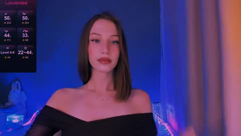 ellaamber online show from April 26, 2026, 12:08 am