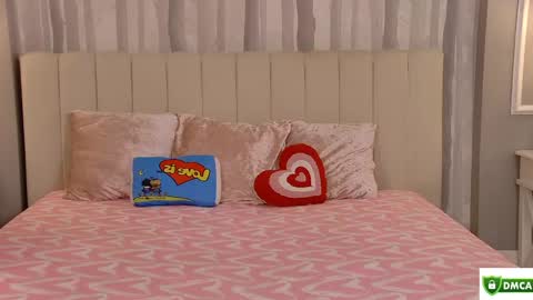 Ella online show from May 14, 2026, 4:52 am