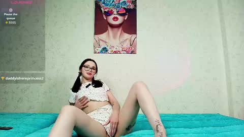 Ella online show from April 23, 2026, 8:33 pm