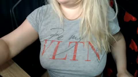 Snapshot of ellabella36dd chatting on July 9, 2026, 10:03 pm IsaBella online show from July 9, 2026, 10:03 pm