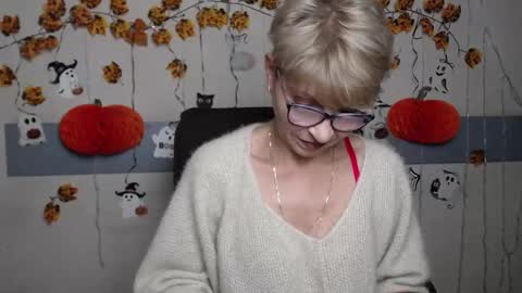 EllaBonito online show from October 30, 2025, 6:37 am