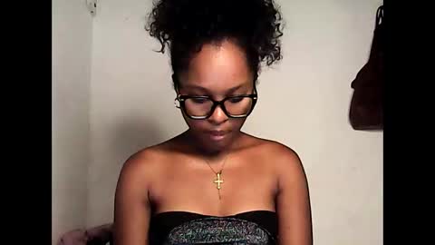 ellah245 online show from April 25, 2026, 9:45 pm