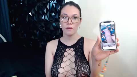 Snapshot of ellahollywood1818 chatting on July 10, 2026, 12:48 am CINDERELLA online show from July 10, 2026, 12:48 am