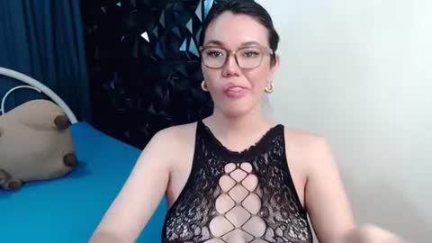 Snapshot of ellahollywood1818 chatting on July 27, 2026, 1:56 am CINDERELLA online show from July 27, 2026, 1:56 am