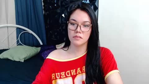 Snapshot of ellahollywood1818 chatting on August 5, 2026, 12:46 am CINDERELLA online show from August 5, 2026, 12:46 am