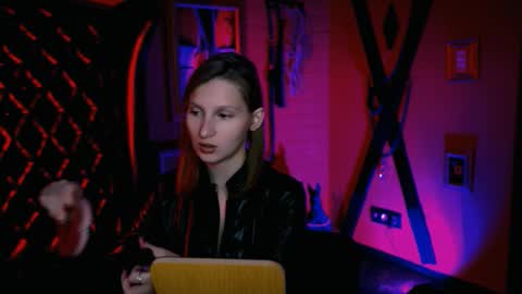 Ella online show from October 27, 2025, 8:51 am