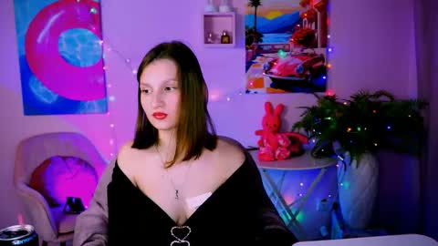 Ella online show from April 27, 2026, 4:05 pm