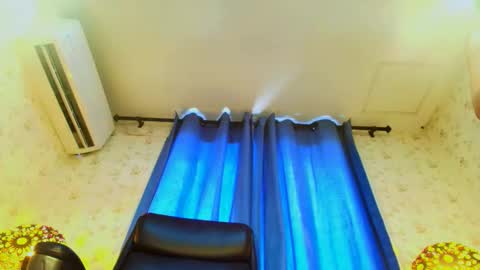 Snapshot of ellajanes chatting on September 9, 2025, 5:34 pm ellajanes online show from September 9, 2025, 5:34 pm