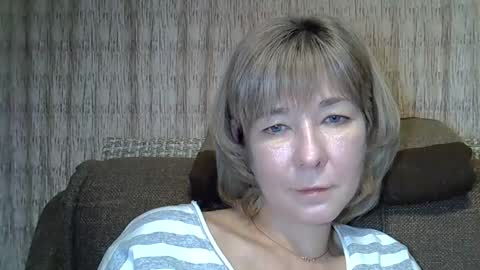 ellajohnsonx online show from December 19, 2024, 8:55 pm