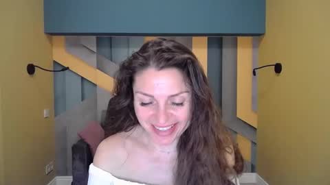 Snapshot of ellalongs chatting on December 13, 2024, 4:27 pm EllaLongs online show from December 13, 2024, 4:27 pm