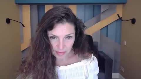 Snapshot of ellalongs chatting on September 12, 2025, 11:32 am EllaLongs online show from September 12, 2025, 11:32 am