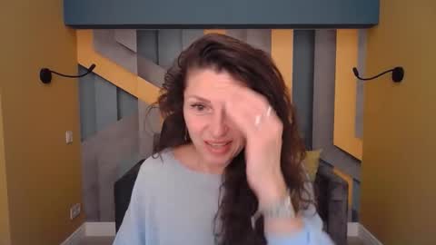 EllaLongs online show from April 25, 2026, 11:24 am