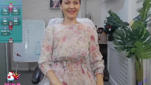 Snapshot of ellamilf chatting on December 25, 2024, 5:26 pm online show from December 25, 2024, 5:26 pm