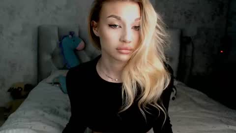 Snapshot of ellamilla chatting on June 14, 2026, 1:13 pm ellamilla online show from June 14, 2026, 1:13 pm
