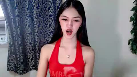 ELLA online show from October 7, 2025, 10:29 pm