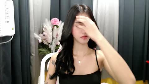 ELLA online show from April 30, 2026, 12:55 pm