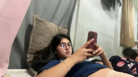 ELLA online show from June 25, 2026, 3:06 am