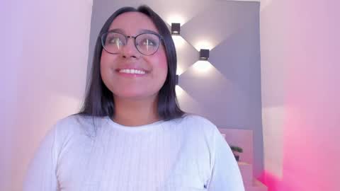 Snapshot of ellamontoya chatting on January 11, 2025, 4:59 am Ella online show from January 11, 2025, 4:59 am