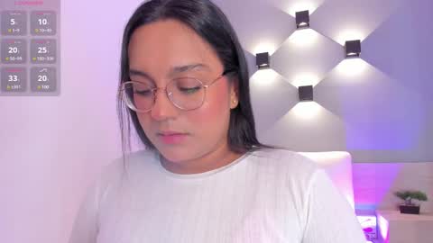 Snapshot of ellamontoya chatting on March 11, 2025, 4:32 am Ella online show from March 11, 2025, 4:32 am