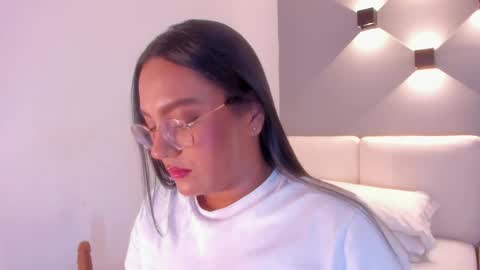 Snapshot of ellamontoya chatting on September 23, 2025, 7:55 am Ella online show from September 23, 2025, 7:55 am