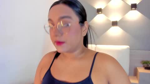 Snapshot of ellamontoya chatting on October 27, 2025, 12:42 pm Ella online show from October 27, 2025, 12:42 pm