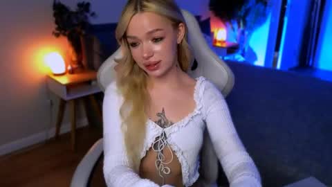 Ella online show from April 27, 2026, 5:49 am