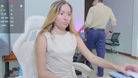 Snapshot of ellcrys chatting on September 28, 2025, 1:22 am im Elsa lets go Subscribe to my OF and Youtube -35 online show from September 28, 2025, 1:22 am