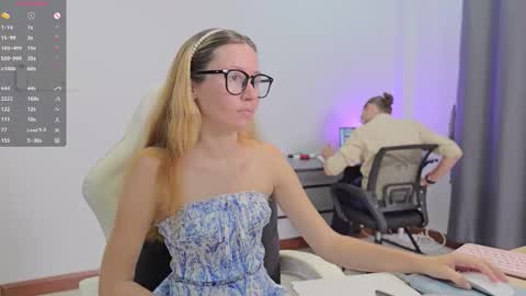 Snapshot of ellcrys chatting on October 9, 2025, 9:46 pm im Elsa lets go Subscribe to my OF and Youtube -35 online show from October 9, 2025, 9:46 pm