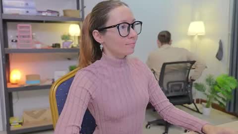 Snapshot of ellcrys chatting on November 20, 2025, 10:09 pm im Elsa lets go Subscribe to my OF and Youtube -35 online show from November 20, 2025, 10:09 pm