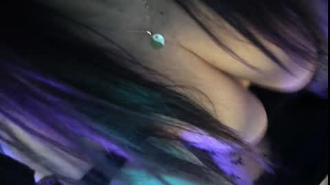 ELLE online show from February 28, 2025, 2:09 am