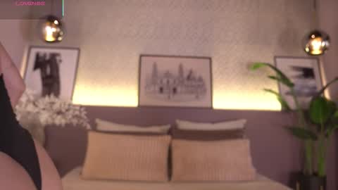 Elle Diane online show from February 2, 2026, 12:20 am