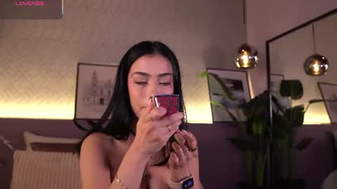 Snapshot of ellediane chatting on June 27, 2026, 9:31 pm Elle Diane online show from June 27, 2026, 9:31 pm