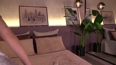 Snapshot of ellediane chatting on July 24, 2026, 10:41 pm Elle Diane online show from July 24, 2026, 10:41 pm