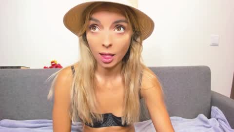 ellen_flow online show from February 5, 2025, 9:07 pm