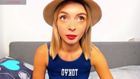 ellen_flow online show from September 30, 2025, 8:36 pm