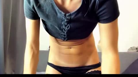 Snapshot of ellen_flow chatting on June 10, 2026, 8:08 pm ellen_flow online show from June 10, 2026, 8:08 pm