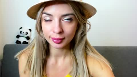 Snapshot of ellen_flow chatting on July 28, 2026, 9:03 pm ellen_flow online show from July 28, 2026, 9:03 pm