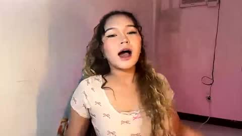 Luna online show from April 25, 2026, 6:05 am