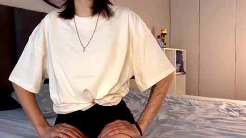 Snapshot of ellie_hollow chatting on September 10, 2025, 7:30 am Ellie online show from September 10, 2025, 7:30 am