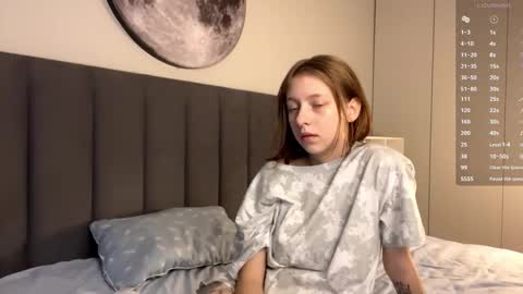 Snapshot of ellie_hollow chatting on September 20, 2025, 7:09 am Ellie online show from September 20, 2025, 7:09 am