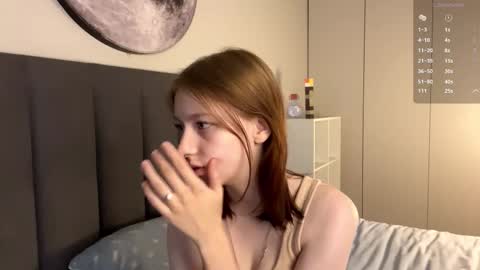 Snapshot of ellie_hollow chatting on September 24, 2025, 7:12 am Ellie online show from September 24, 2025, 7:12 am