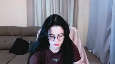 ellie_magic online show from March 13, 2026, 2:01 pm