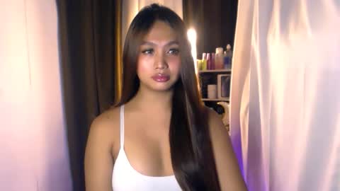 Snapshot of elliecummers chatting on May 19, 2026, 1:50 pm ellie online show from May 19, 2026, 1:50 pm