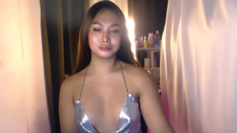 Snapshot of elliecummers chatting on June 15, 2026, 4:53 pm ellie online show from June 15, 2026, 4:53 pm