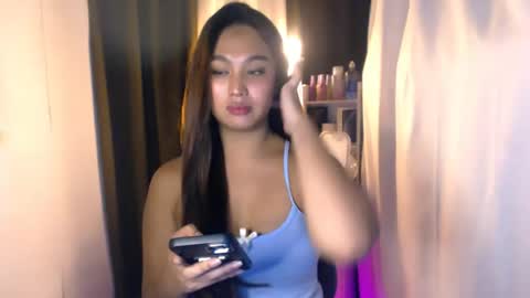 Snapshot of elliecummers chatting on June 18, 2026, 5:06 pm ellie online show from June 18, 2026, 5:06 pm