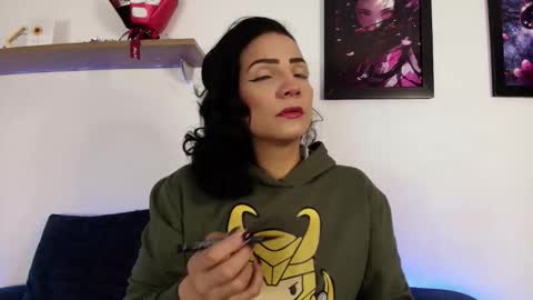 elliee1 online show from December 5, 2025, 12:58 pm