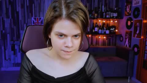 Snapshot of elliemurler chatting on October 9, 2025, 10:35 am elliemurler online show from October 9, 2025, 10:35 am